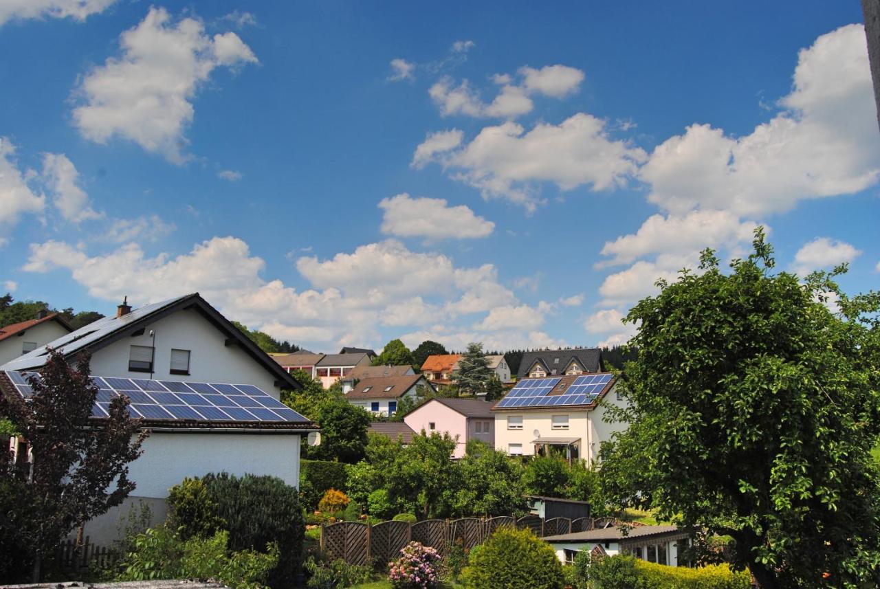 Stilvolles Eifelhaus Am Nuerburgring Mit Eigenem Garten Boos Eksteriør bilde